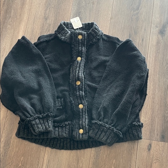 Free People Cute in this Cardi Jacket - Picture 4 of 8